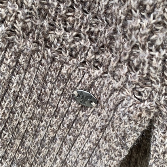 American Eagle Sweater - Picture 3 of 3